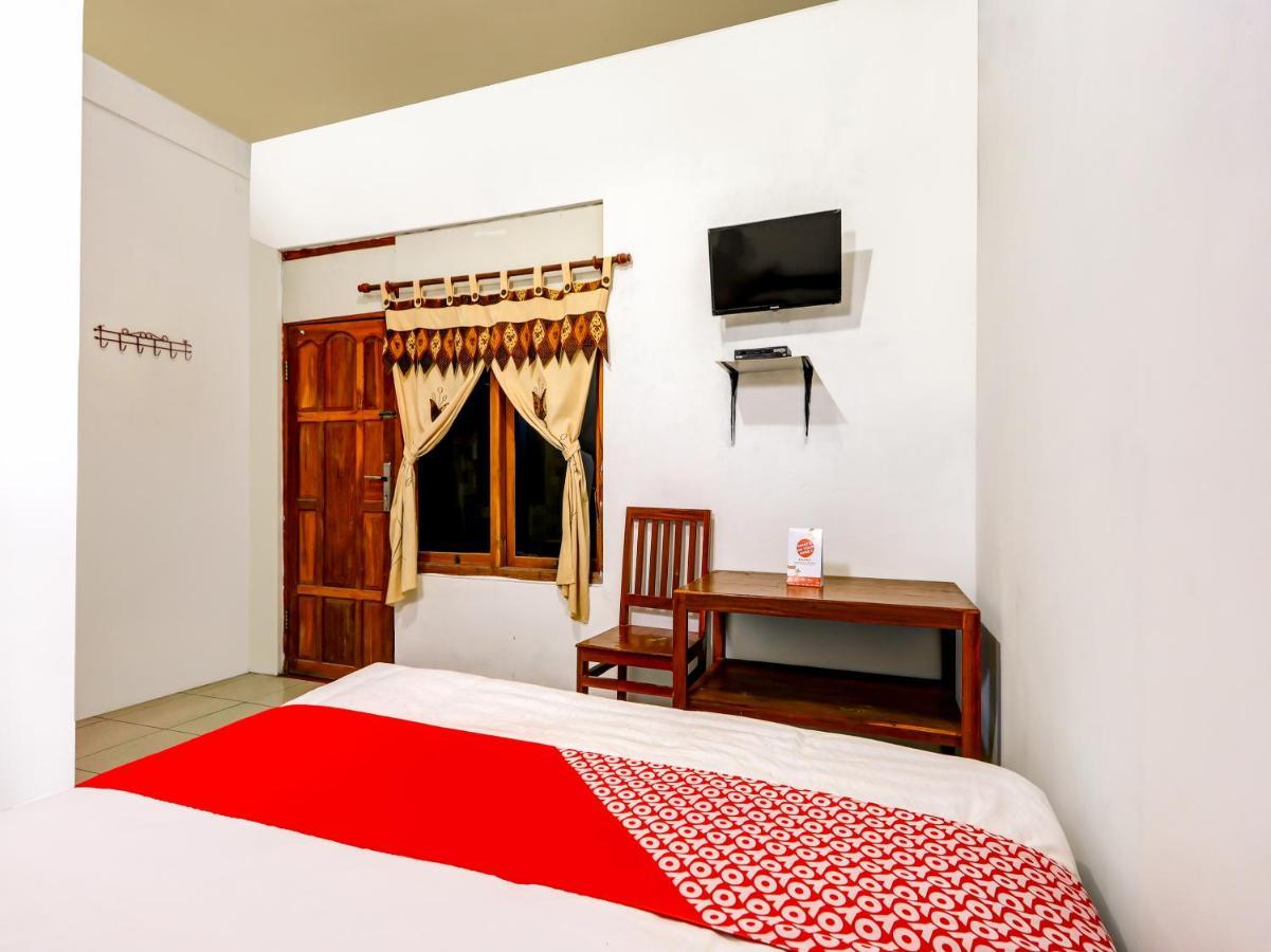 Oyo 90051 Guest House Parangtritis Exterior foto