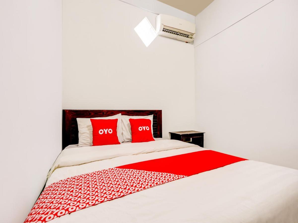 Oyo 90051 Guest House Parangtritis Exterior foto