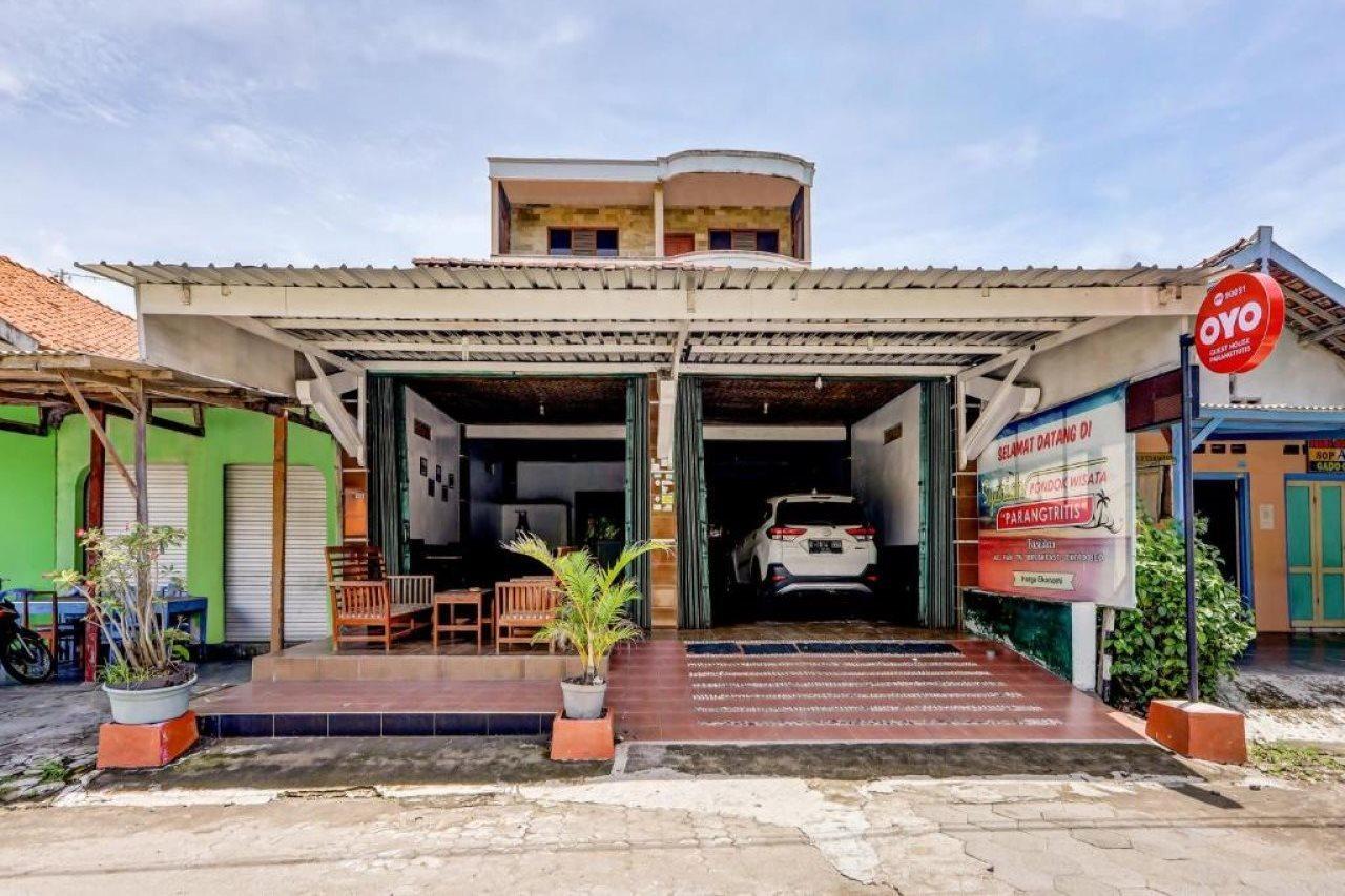 Oyo 90051 Guest House Parangtritis Exterior foto